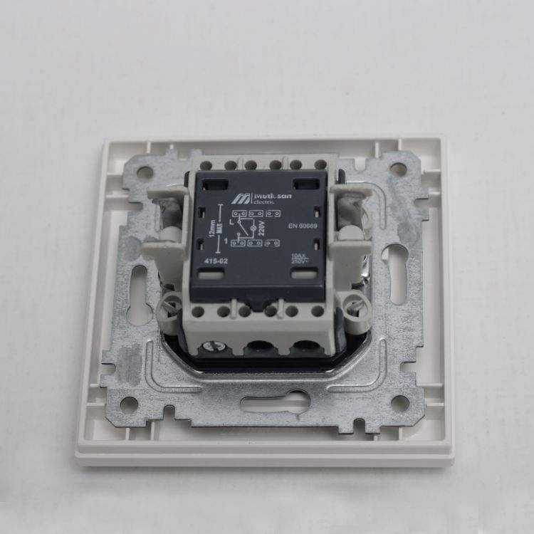 ჩამრთველი 1-იანი განათებით RITA MUTLUSAN 2220 415 0201 RITA თეთრი სურათი