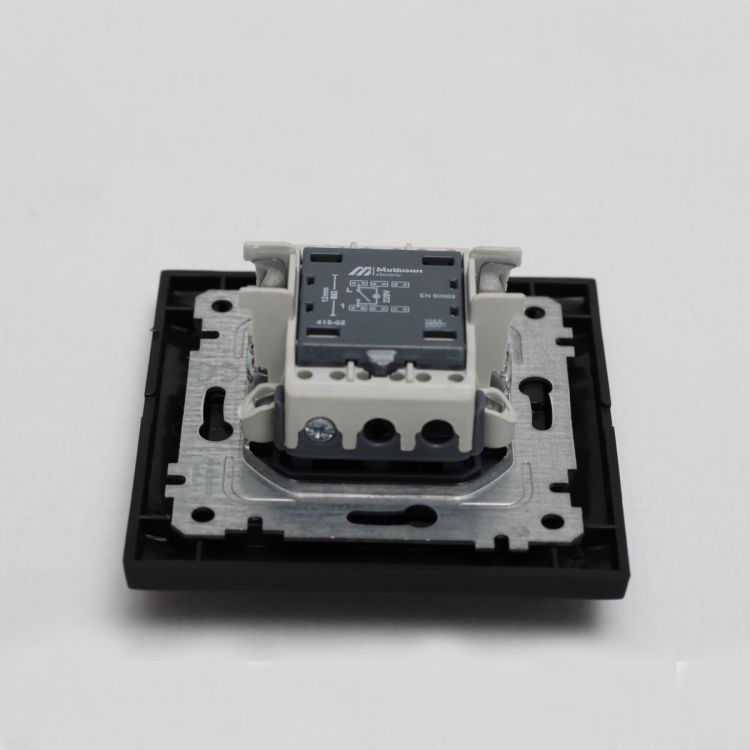 ჩამრთველი 1-იანი განათბით CANDELLA MUTLUSAN 2125 415 0284 შავი სურათი