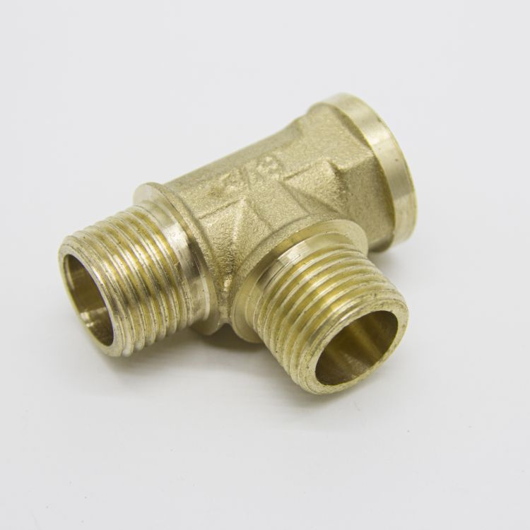 სამკაპი ლატუნის გ-გ-შ M1/2*M1/2*F1/2 სურათი