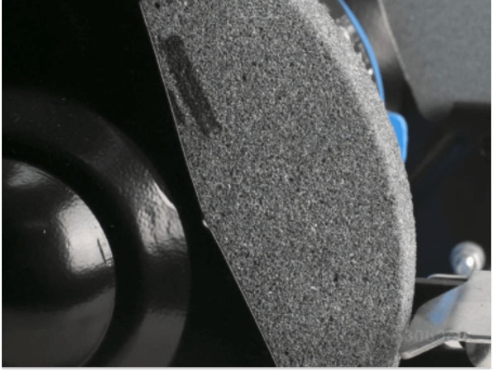 სალესი და საპრიალებელი FIXTEC FBG15001 – 150W, 150მმ ბორბალი, ტაჩილა ინსტრუმენტების დასალესად სურათი