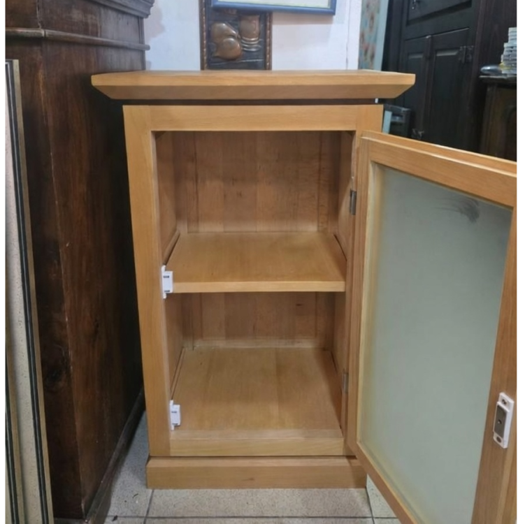 ჰოლანდიური ხის ტუმბო მინის კარით (46x34x77 სმ) სურათი