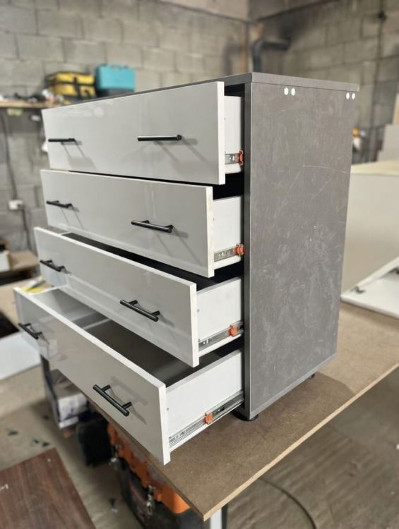 ლამინატის კომოდი – ტევადი და პრაქტიკული (90x43x90 სმ) სურათი