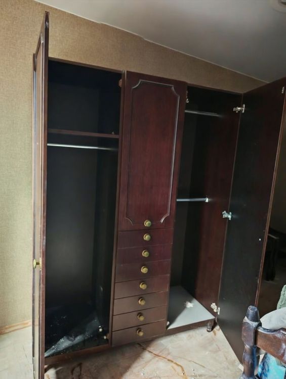 მრავალფუნქციური კომოდი-გარდერობი – იდეალური ორგანიზატორი სურათი