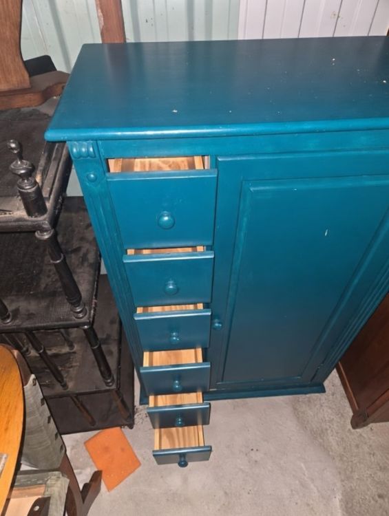 ჰოლანდიიდან ჩამოტანილი ანტიკვარული ხის კომოდი (დესაო) სურათი