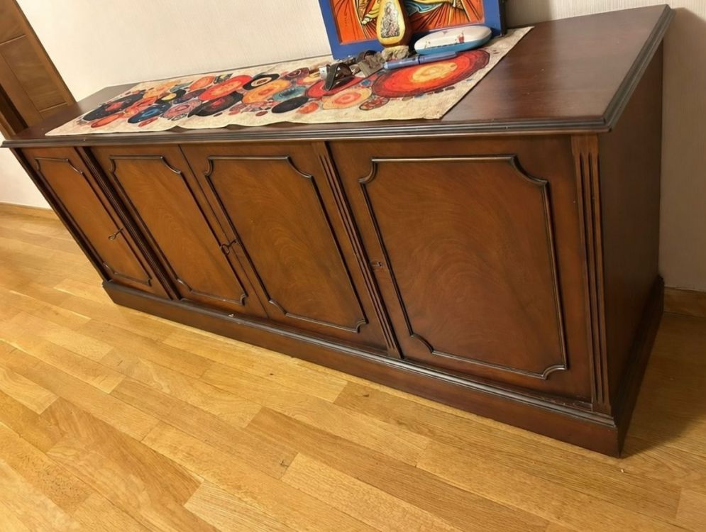 იყიდება მასიური ხის დიდი კომოდი (194x45x75 სმ) სურათი