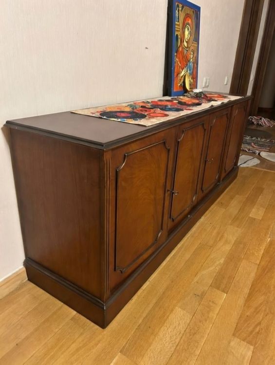 იყიდება მასიური ხის დიდი კომოდი (194x45x75 სმ) სურათი