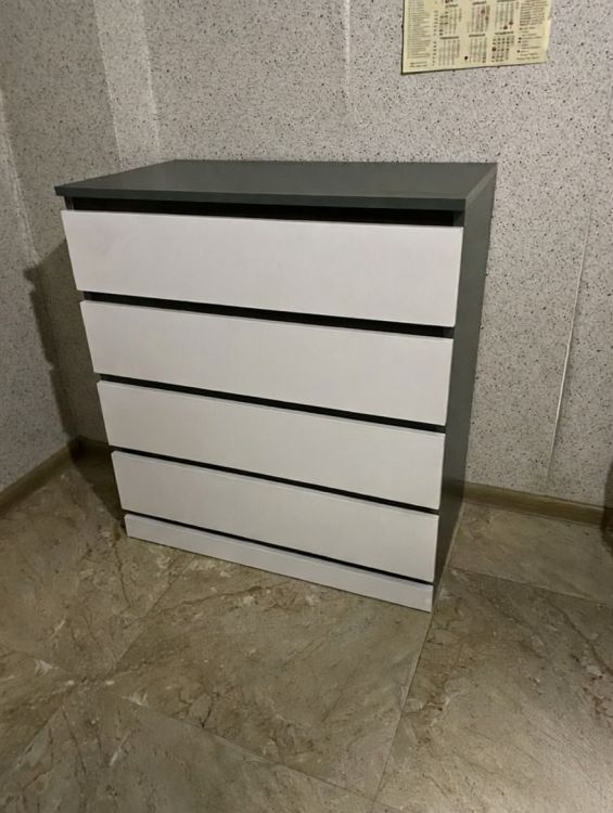 იყიდება თანამედროვე დიზაინის 4-უჯრიანი კომოდი სურათი