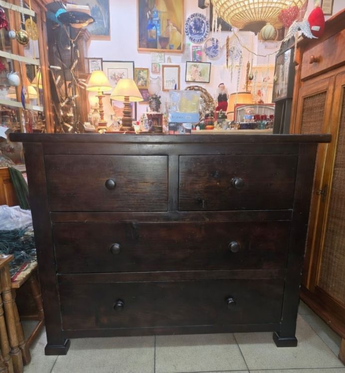 ჰოლანდიიდან ჩამოტანილი ნატურალური ხის კომოდი სურათი