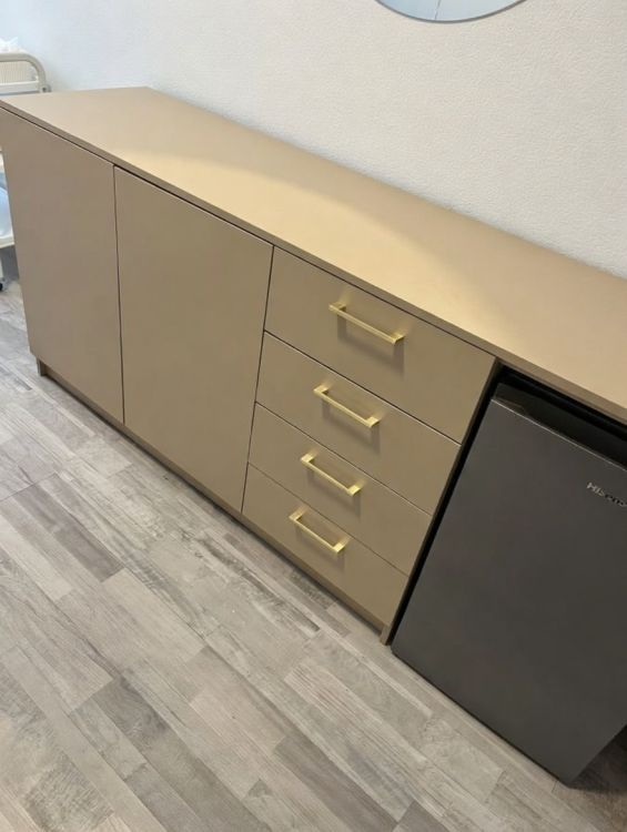 მრავალფუნქციური კომოდი – კაბინეტის, კლინიკისა და ოფისისათვის სურათი