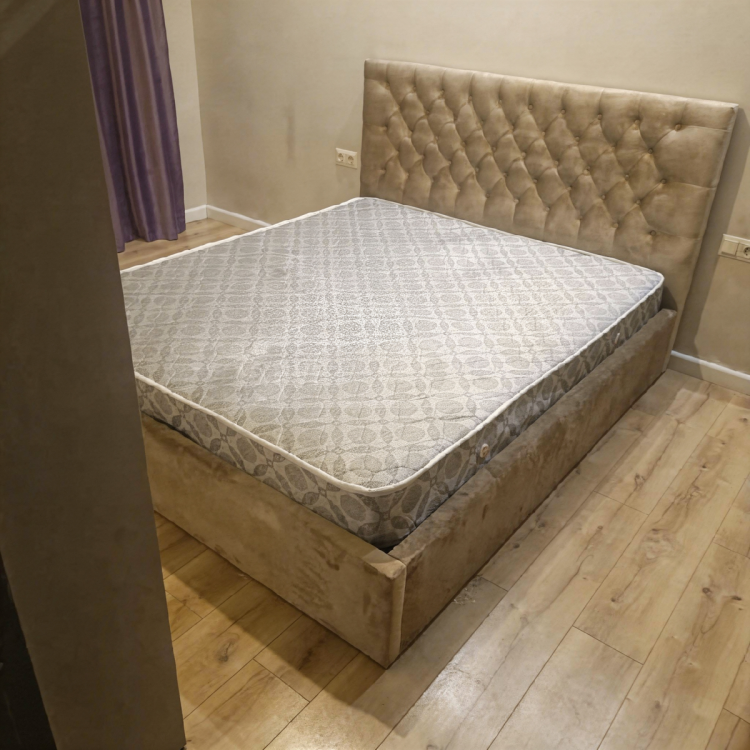 ორადგილიანი საწოლი სათავსოთი და მატრასით სურათი