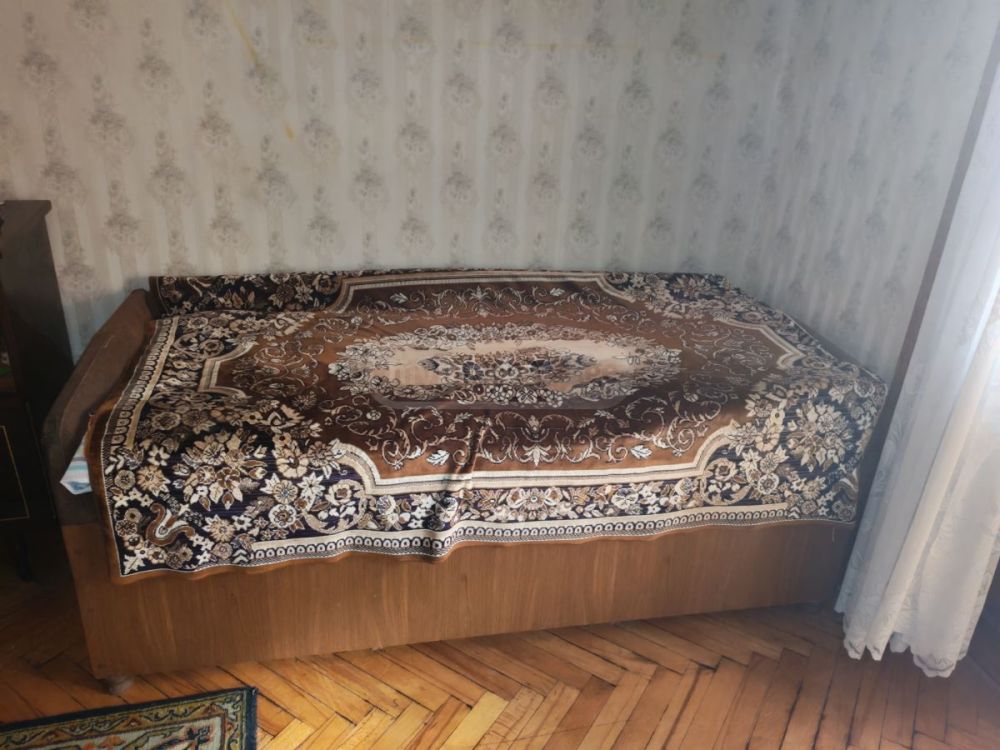 ერთადგილიანი საწოლი (ტახტი) სათავსოთი სურათი