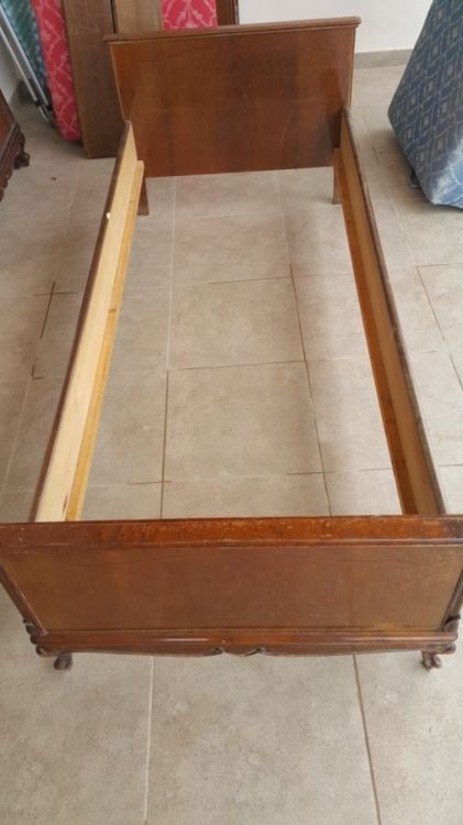 ძველებური ხის საწოლები (3 ცალი) სურათი