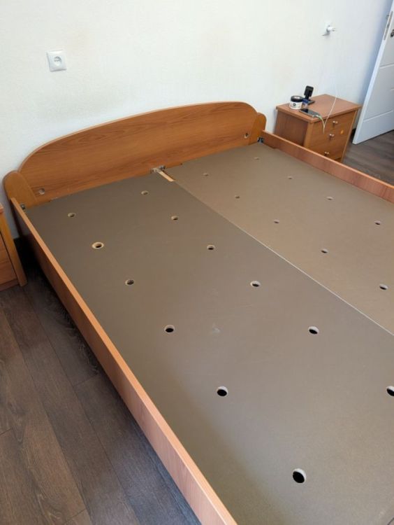 ევროპული ორადგილიანი საწოლი + 2 ტუმბო სურათი