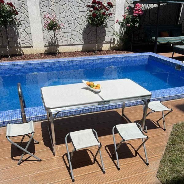 დასაკეცი მაგიდა სკამებით – იდეალურია პიკნიკისთვის და აგარაკისთვის! სურათი