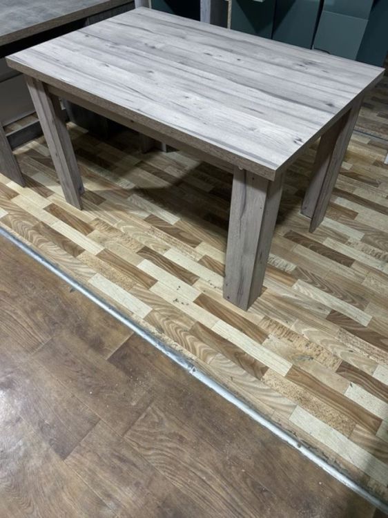 სამზარეულოს მაგიდა – პრაქტიკული და გამძლე სურათი