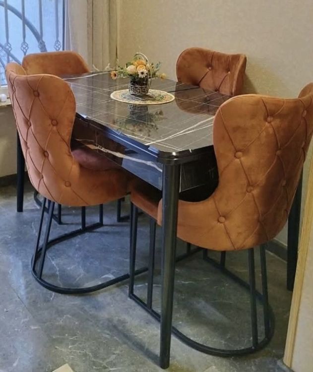 იყიდება სულ ახალი გასაშლელი მაგიდა და სკამები სურათი