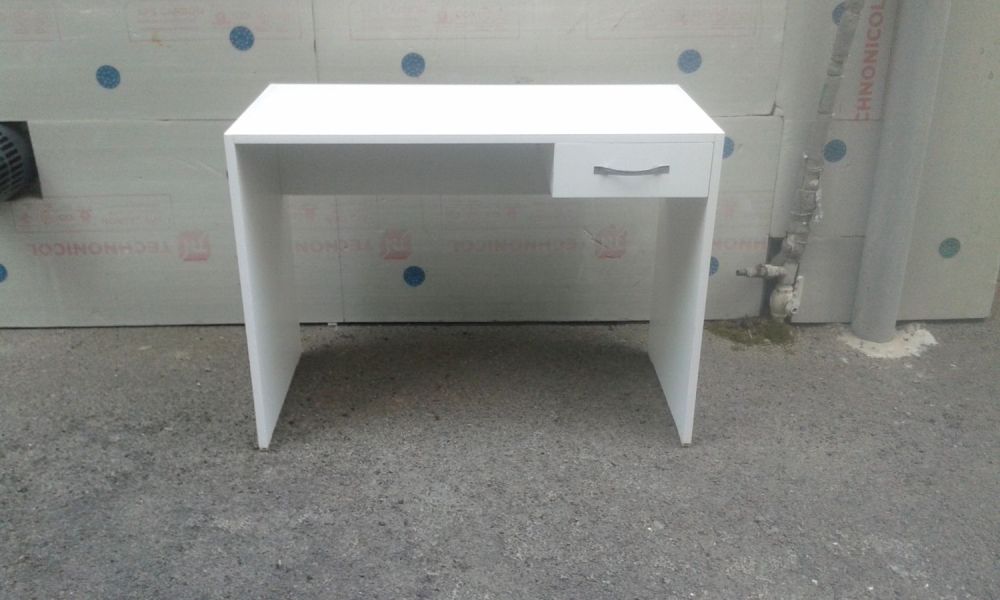 კომპიუტერის ახალი მაგიდები – საუკეთესო ფასად! სურათი