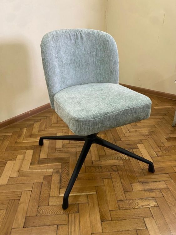 ესპანური პრემიუმ სავარძლები ბრუნვის მექანიზმით სურათი