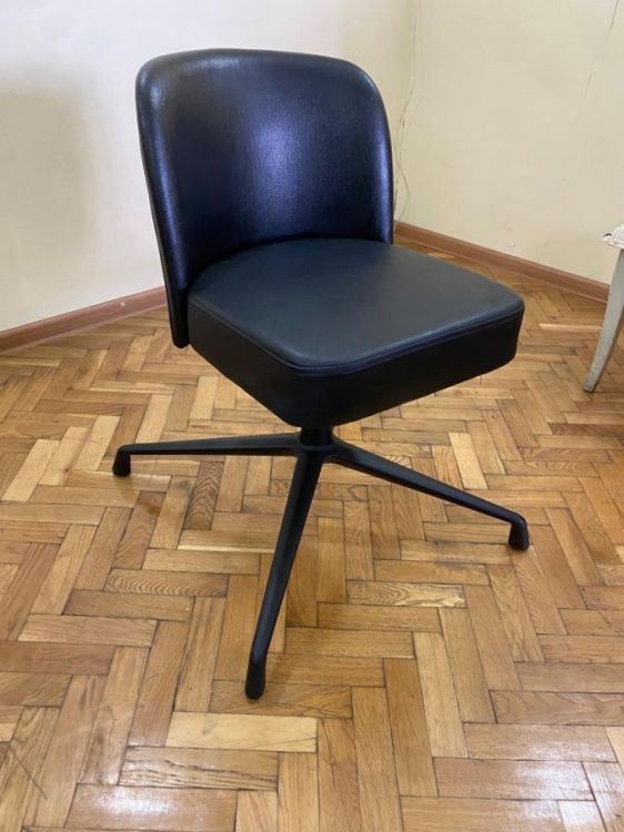 ესპანური პრემიუმ სავარძლები ბრუნვის მექანიზმით სურათი