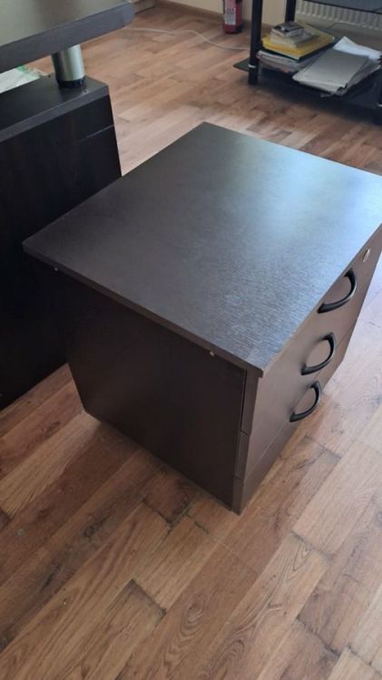 საოფისე და საოჯახო ავეჯის გაყიდვა – სასწრაფოდ! სურათი