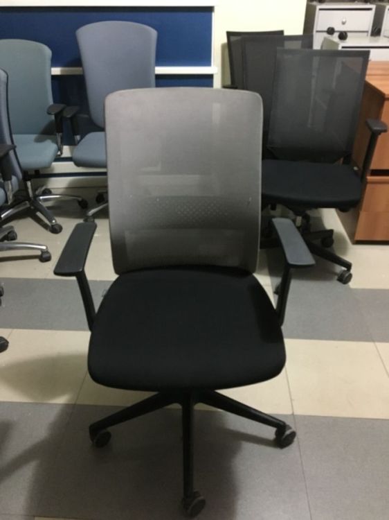 BESTUHL ჩეხური პრემიუმ სავარძლები – თითქმის ახალი სურათი