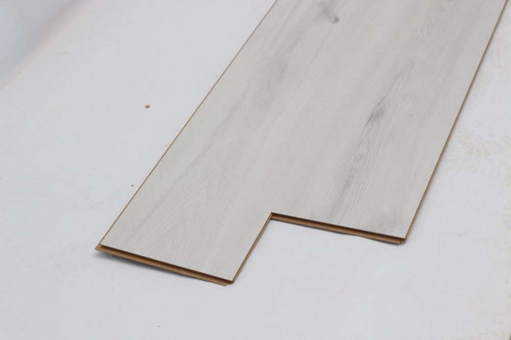 ლამინატი AGT Bella Vegas 1.200*193*8მმ 31 კლასი სურათი