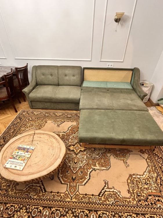 ტრანსფორმერი კუთხის დივანი – მყარი კონსტრუქციითა და სათავსოთი სურათი