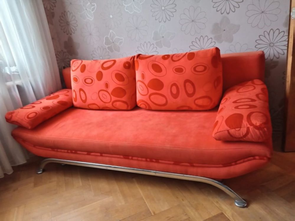 იყიდება გასაშლელი დივანი სათავსოთი სურათი