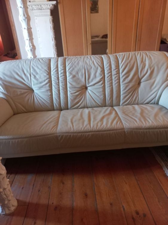 გერმანული ტყავის სამეული 3-2-1 – იდეალურ მდგომარეობაში სურათი