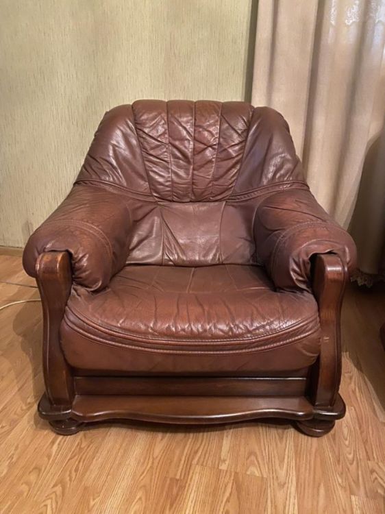 იყიდება გერმანული ნატურალური ტყავის სავარძელი სურათი