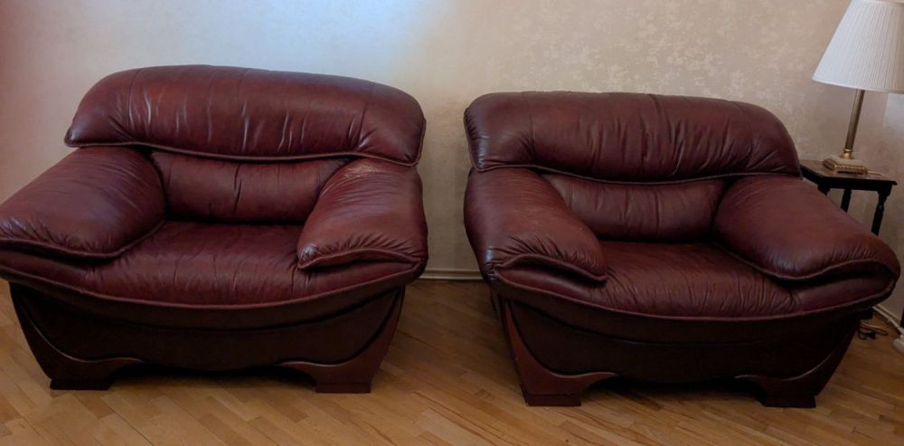 იყიდება „ბელუქსის“ ნატურალური ტყავის სამეული — გასაშლელი მექანიზმით სურათი