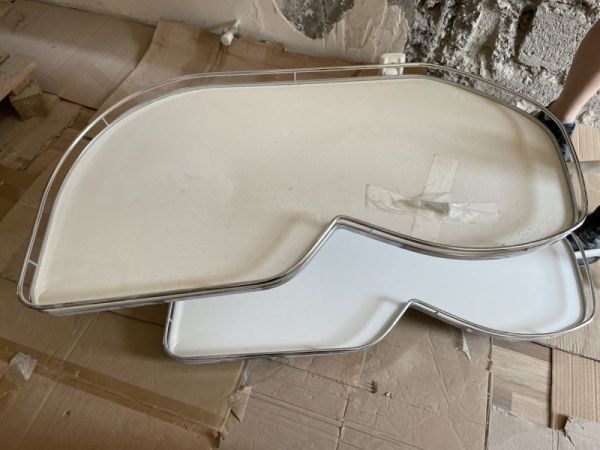 სამზარეულოს მოძრავი თარო. ახალი სურათი