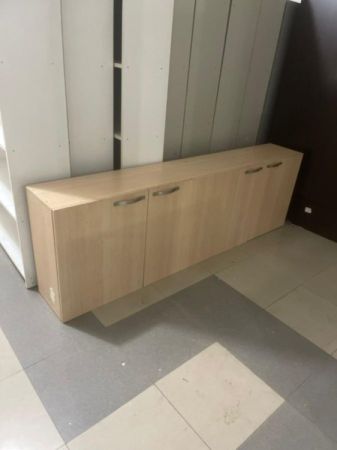 თარო / თაროები / ჩამოსაკიდებელი კარადა / კარადები სურათი