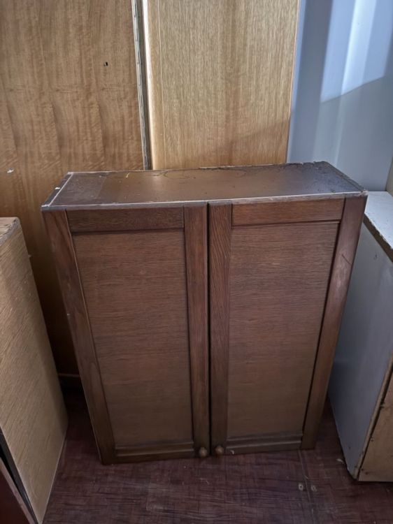 თანამედროვე სამზარეულო მინიმალისტურ სტილში სურათი