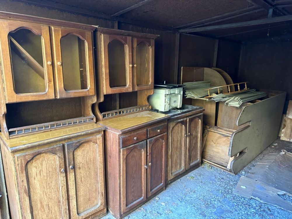 ხის რეტრო სამზარეულოს კომპლექტი სურათი