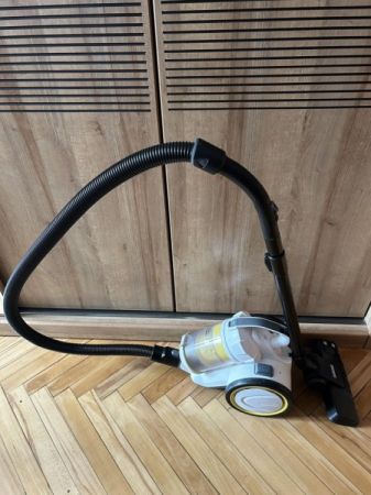 700W ხელის მტვერსასრუტი Karcher სურათი