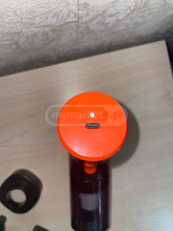 მანქანის უკაბელო მტვერსასრუტი სურათი