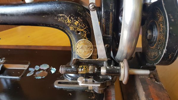 საკერავი მანქანა Singer მექანიკური სურათი