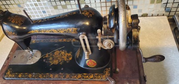 ტყავის საკერავი მანქანა  ПМЗ სურათი