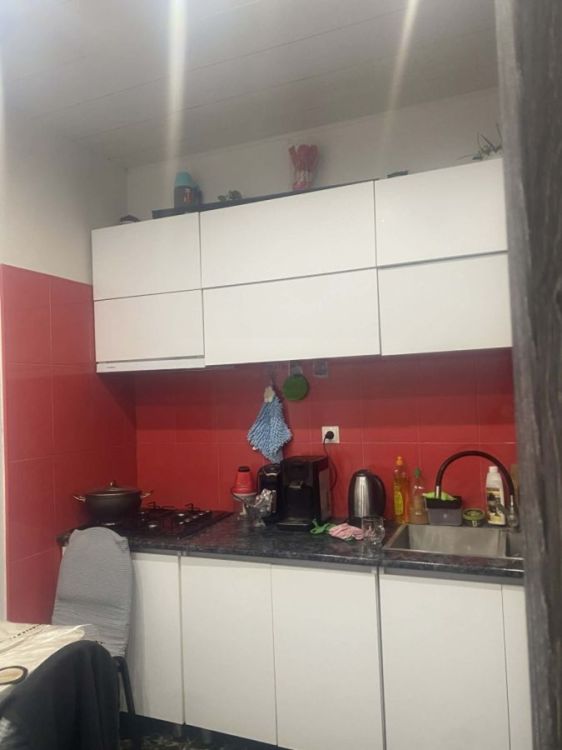 სამზარეულოს კომპლექტი – მოდერნისტული დიზაინით სურათი