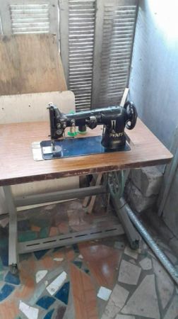 მექანიკური საკერავი მანქანა Pfaff სურათი