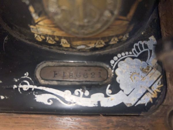 მექანიკური საკერავი მანქანა Zinger სურათი