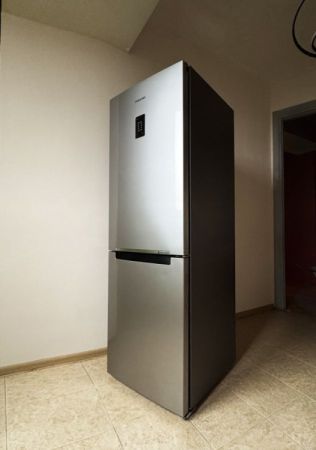 ახალი No Frost მაცივარი Samsung სურათი