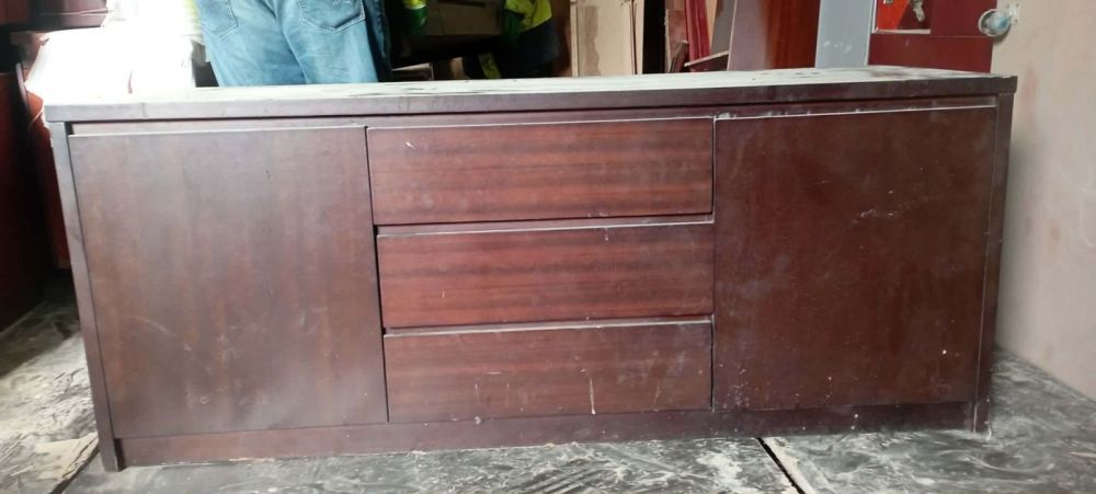 იყიდება ტუმბო — დახვეწილი და პრაქტიკული სურათი