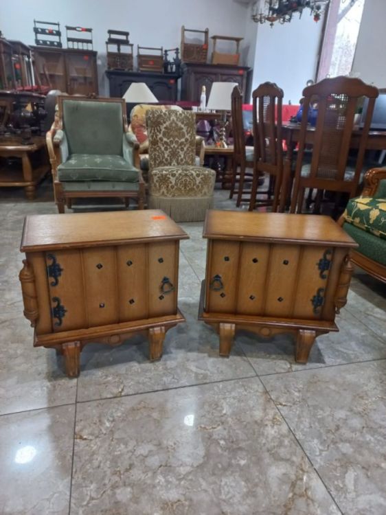 იყიდება ვინტაჟური ტუმბოები — ნატურალური ხის მასალა სურათი