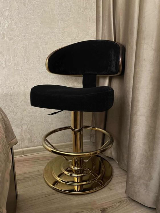 IKEA-ს ორიგინალი ხის სკამები – ნატურალური მასალა და სკანდინავიური ხარისხი სურათი