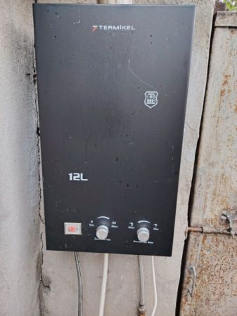 იყიდება გაზის წყლის გამაცხელებელი Termolux 12L — დახურული კამერით სურათი