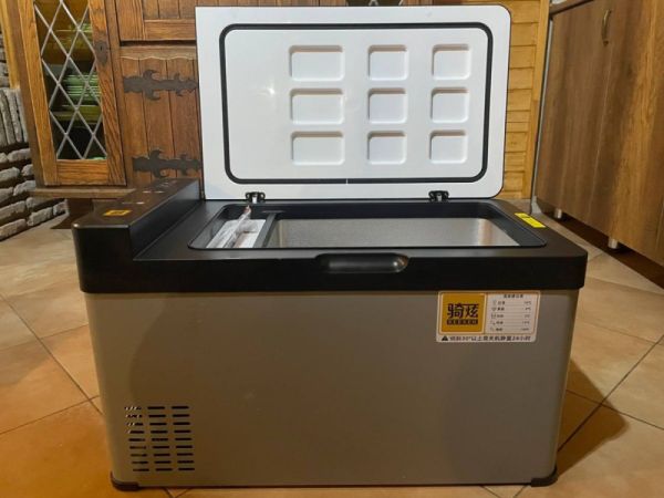 მანქანის მაცივარი 40 L, ფრეონზე სურათი