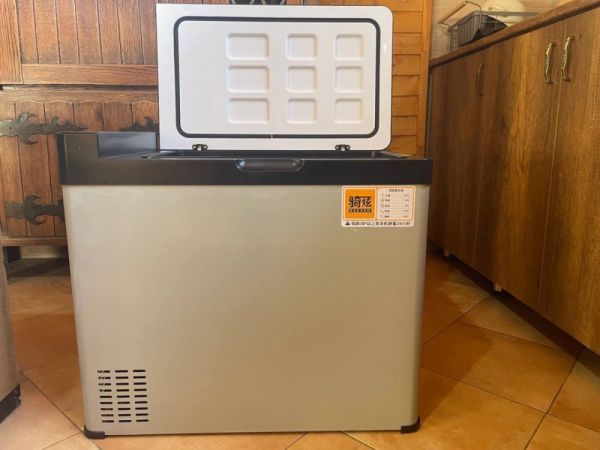 მანქანის მაცივარი 65 ლიტრი, ფრეონზე სურათი