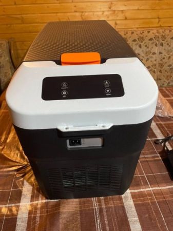 მანქანის მაცივარი 28 ლიტრი, ფრეონზე სურათი